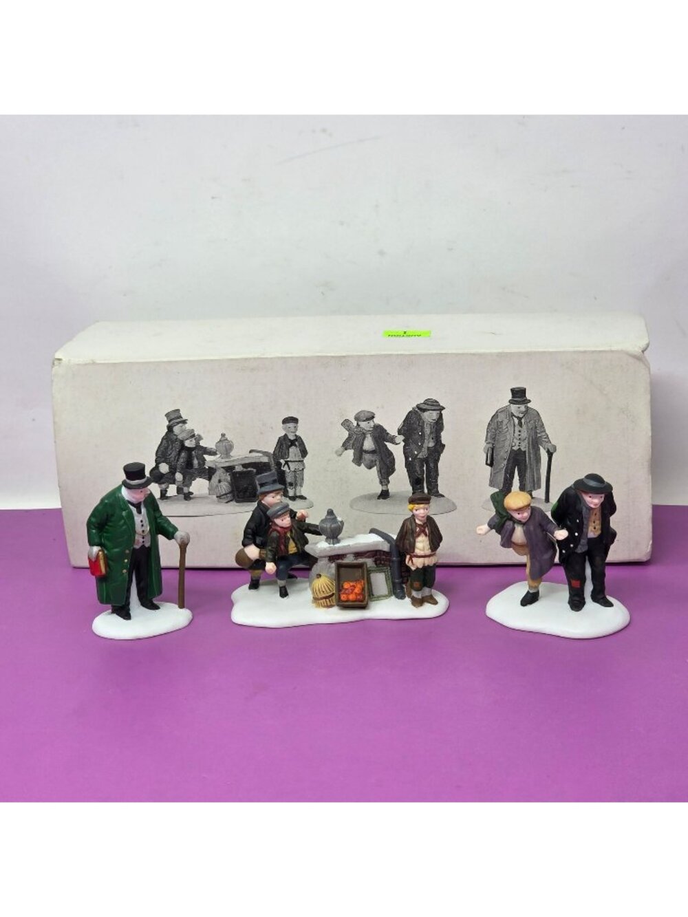 Department 56 Heritage Village Oliver Twist Figurine Set of 3 Accessories 5554-9
